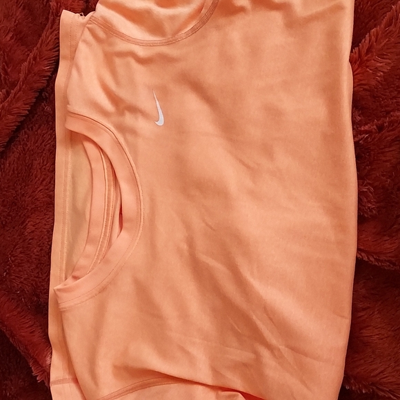 Nike Dri-Fit Top - Picture 3 of 5